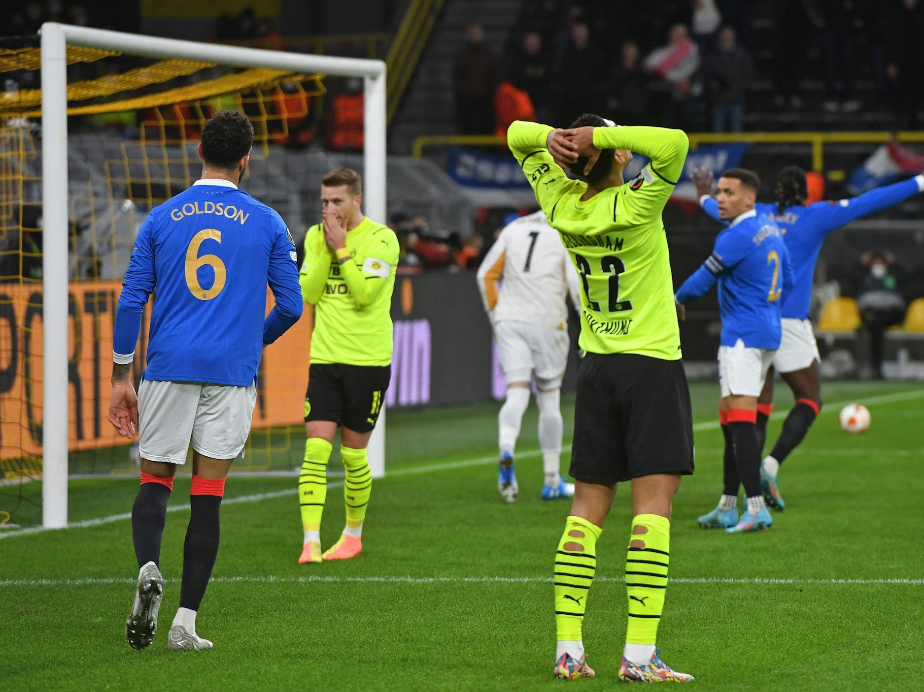 Borussia Dortmund und Glasgow Rangers im Signal Iduna Park beim Europa-League-Match.