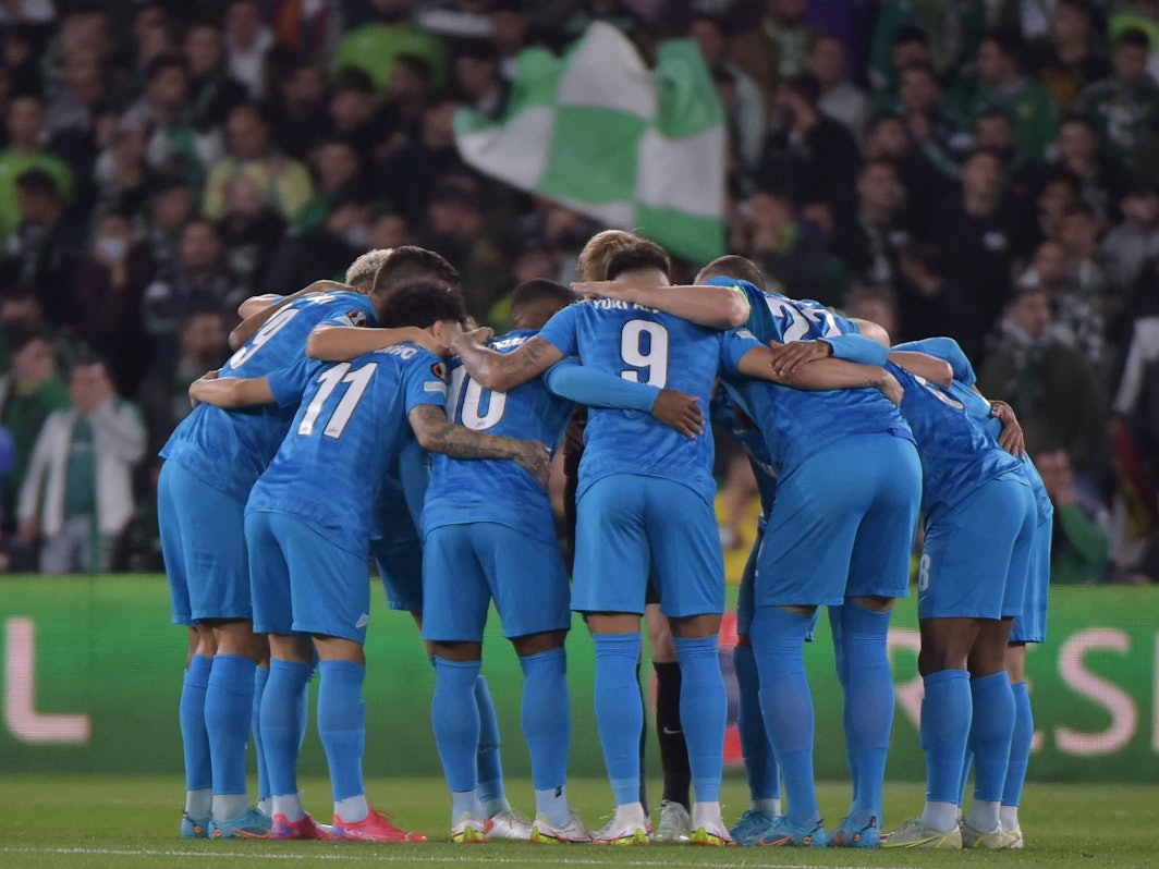 Die Mannschaft von Zenit St. Petersburg vor dem Spiel der Europa League bei Real Betis Sevilla.