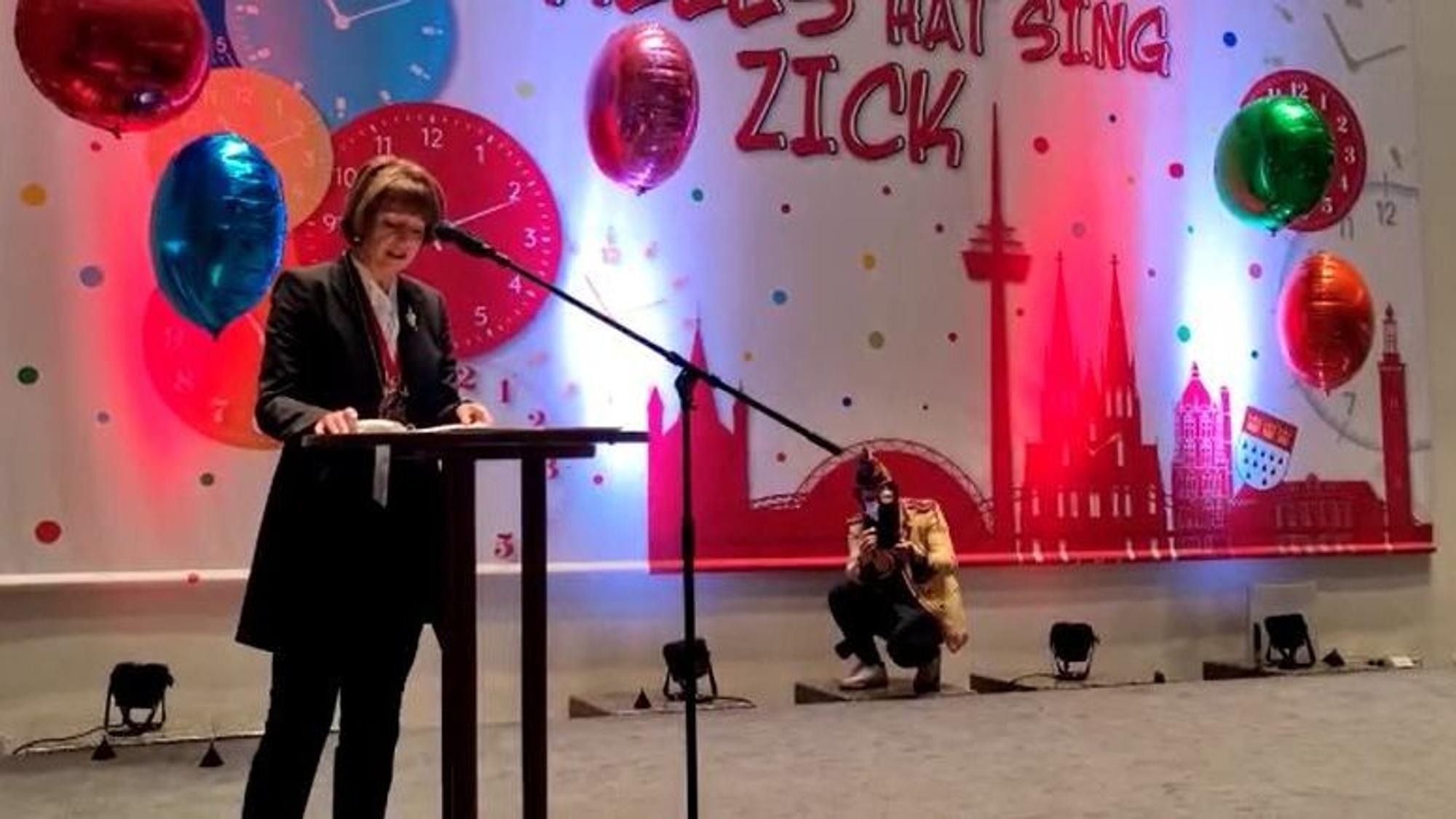 OB Henriette Reker beim Empfang des Dreigestirns im Rathaus.