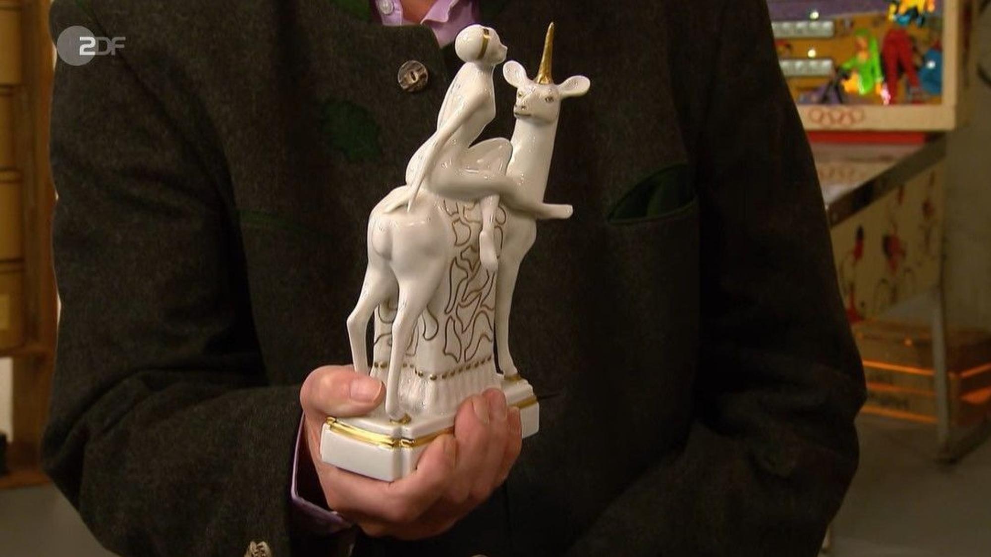 Eine Märchen-Figur bei „Bares für Rares“. Albert Maier schätzte ihren Wert weit unter dem Wunschpreis der Verkäufer.