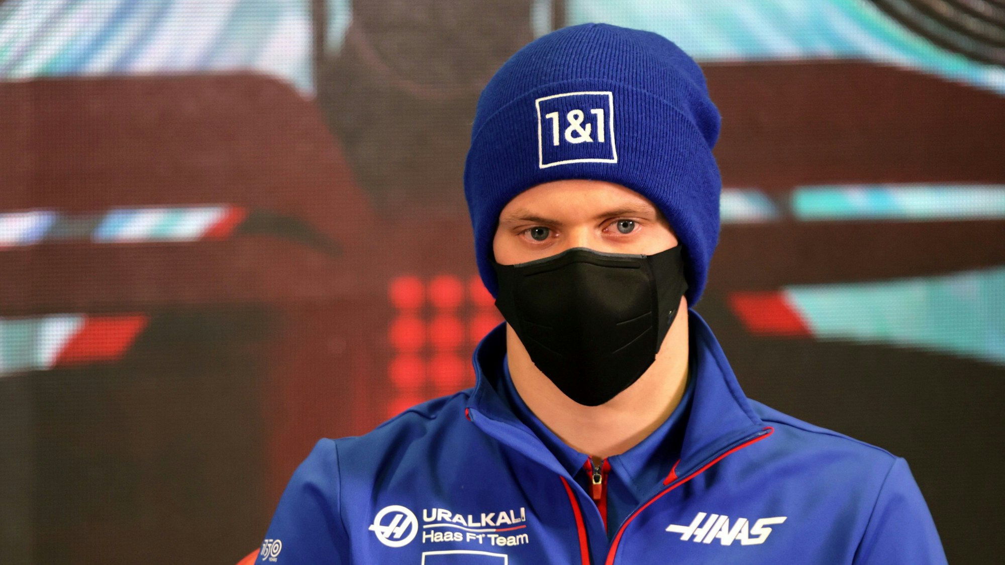 Mick Schumacher bei der Pressekonferenz in Barcelona