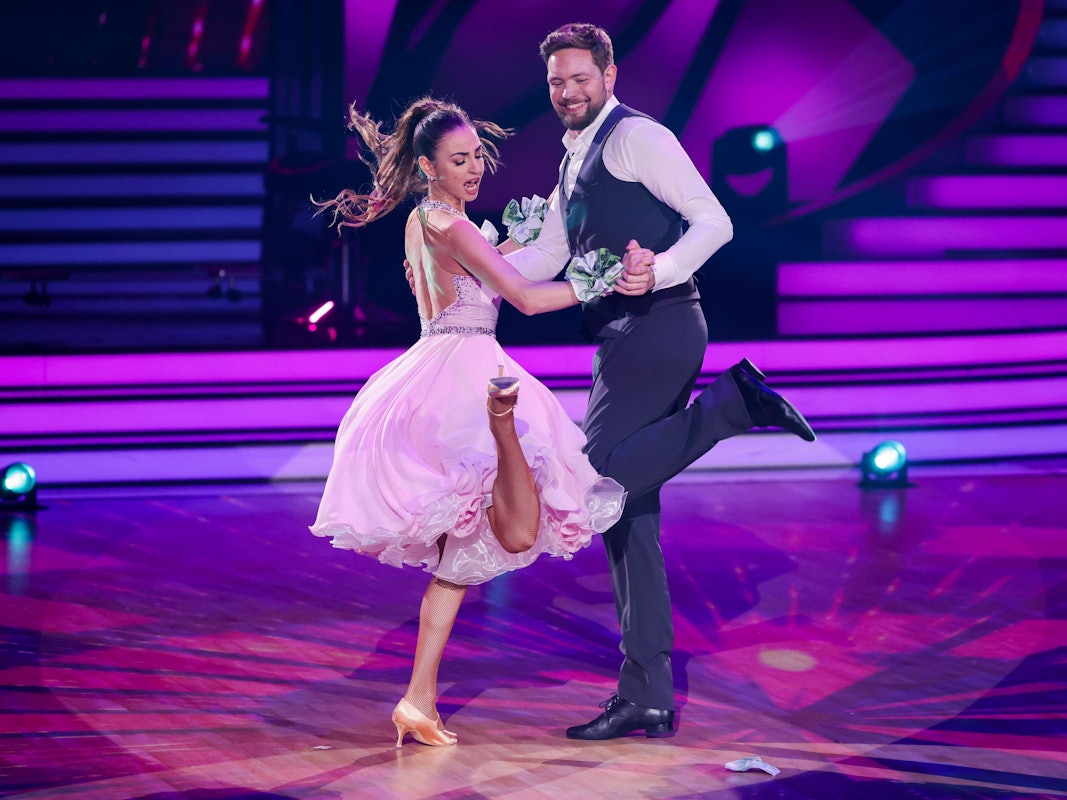 Bastian Bielendorfer, Comedian, und Ekaterina Leonova, Profitänzerin, tanzen in der RTL-Tanzshow „Let’s Dance“.