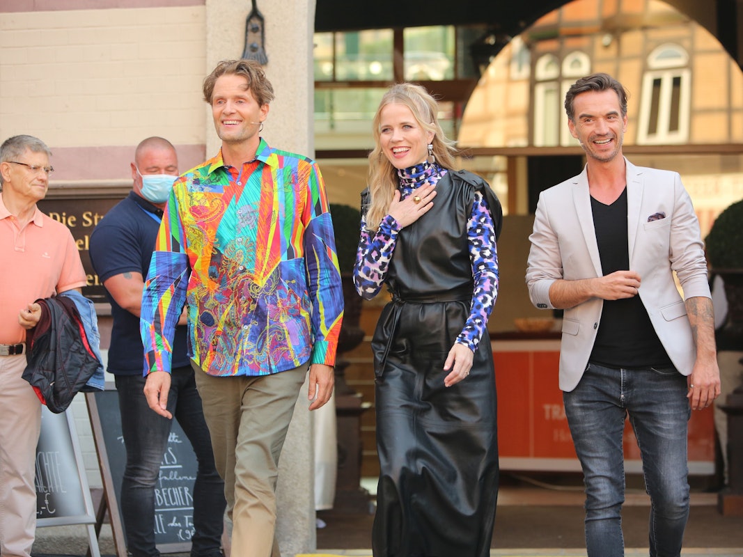 Die DSDS Jury 2022 in Wernigerode. In der aktuellen Folge meditierten die Juroren Toby Gad, Ilse DeLange und Florian Silbereisen (v.l.) mit einem Kandidaten.