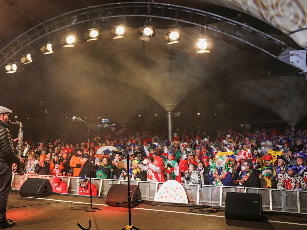 Die Klüngelköpp bei ihrem Auftritt beim Sternmarsch im Tanzbrunnen.