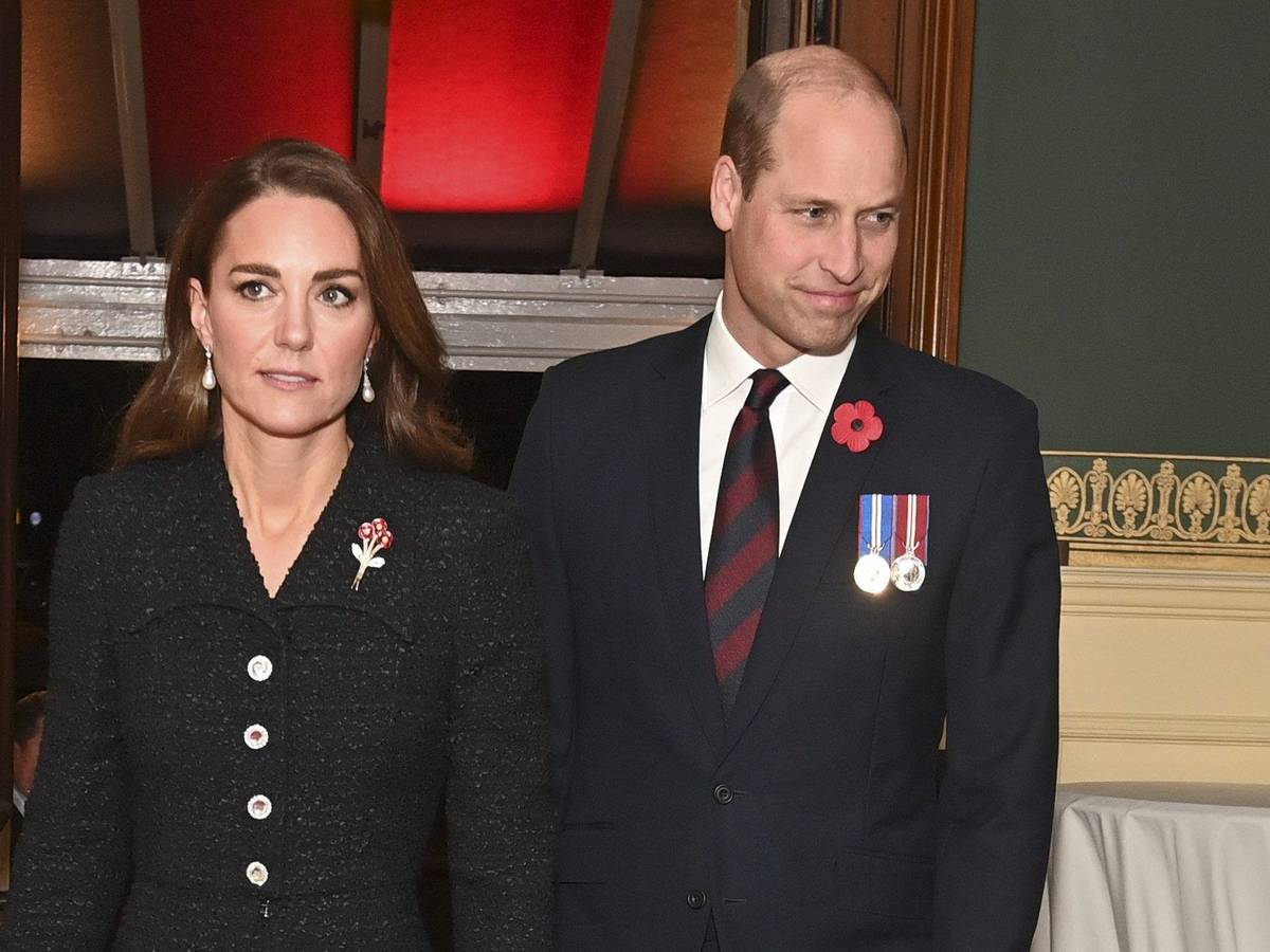 Prinz William, Herzog von Cambridge, und Kate, Herzogin von Cambridge, hier beim jährlichen Royal British Legion Festival of Remembrance in der Royal Albert Hall im November 2021, haben sich mit einem sehr persönlichen Statement zum Krieg in der Ukraine geäußert.