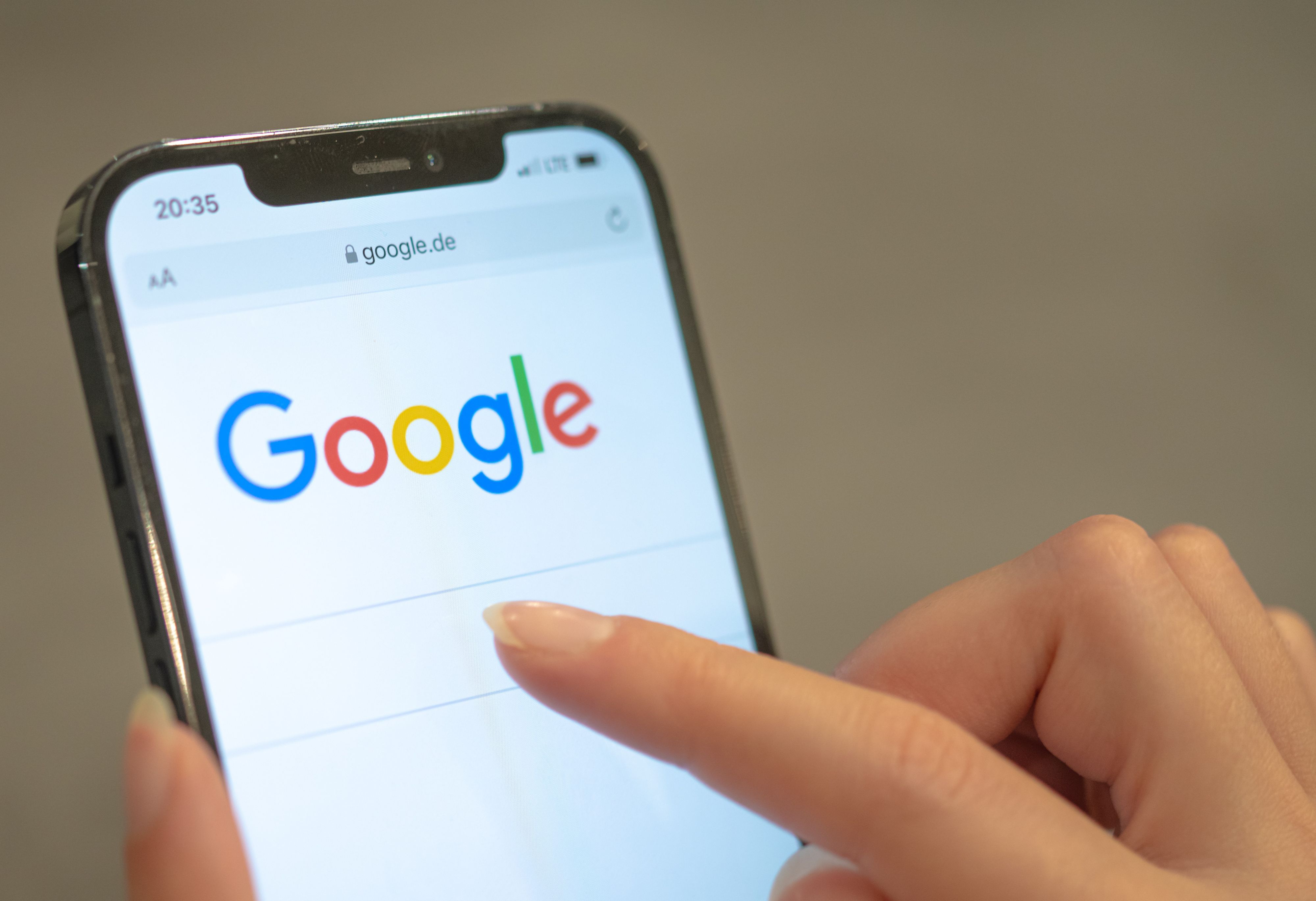 Auf der Seite der Ukraine: Google setzt finanzielle Nutzung seiner Plattformen für russische Staatsmedien aus. Unser Symbolbild wurde 2021 gemacht.