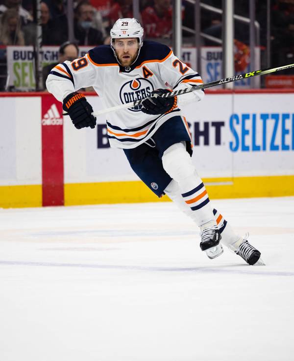 Eishockey-Profi Leon Draisaitl in Aktion.