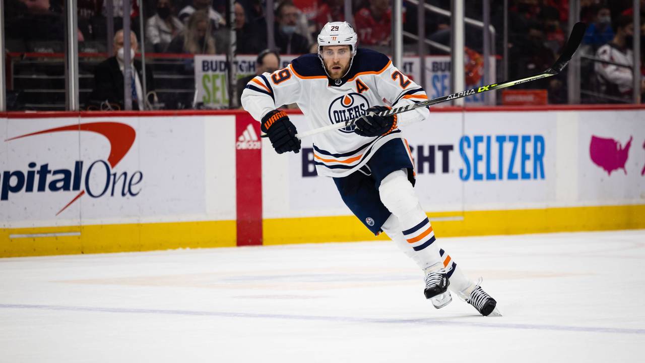 Eishockey-Profi Leon Draisaitl in Aktion.
