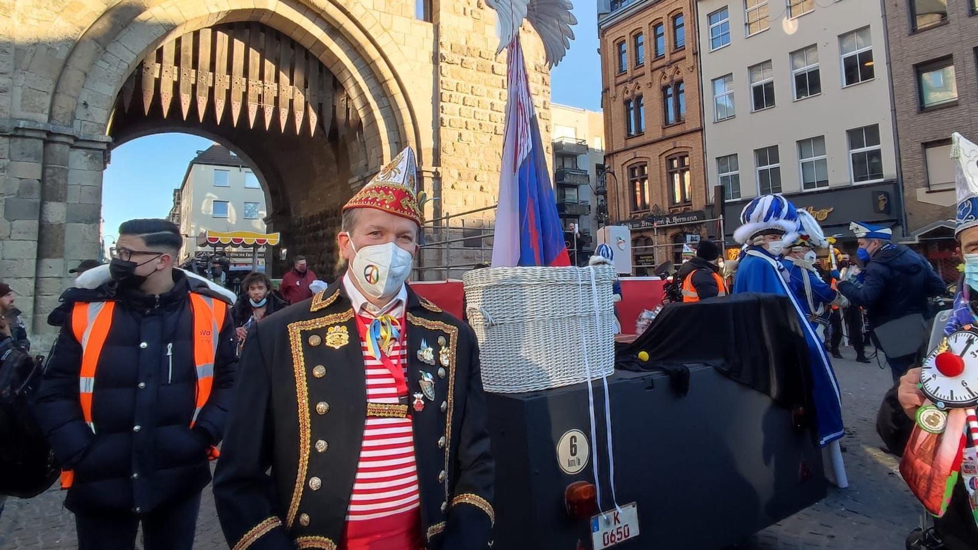 FK-Präsident Christoph Kuckelkorn bei der Friedensdemo in Köln.