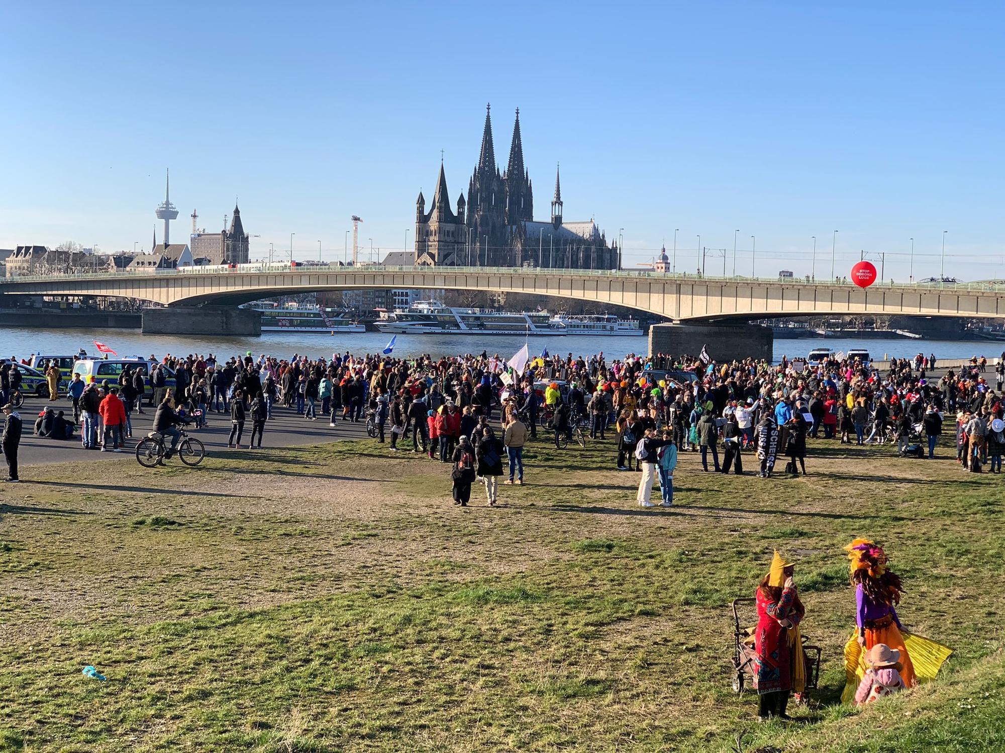 Corona-Demo an der Deutzer Werft.