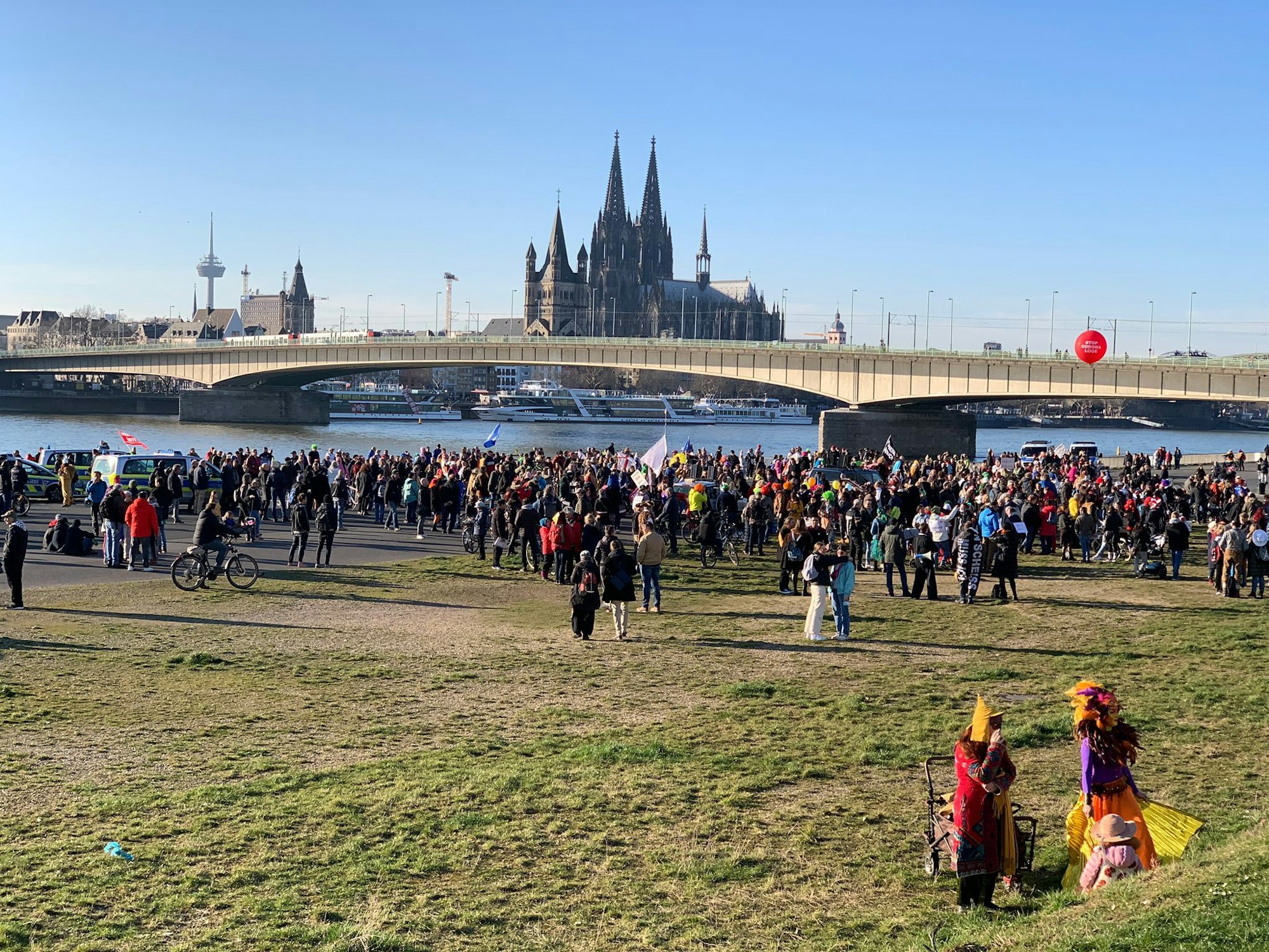 Corona-Demo an der Deutzer Werft.