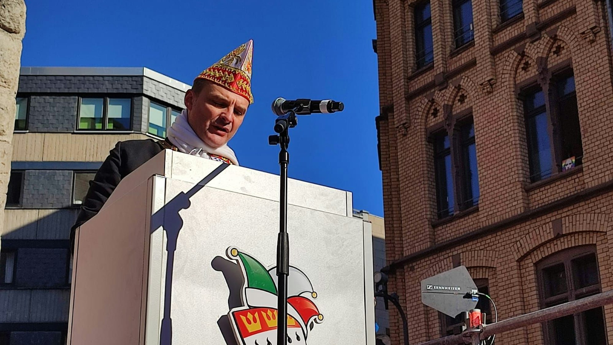 Holger Kirsch, Zugleiter Köln, bei seiner Rede auf der Friedensdemo.