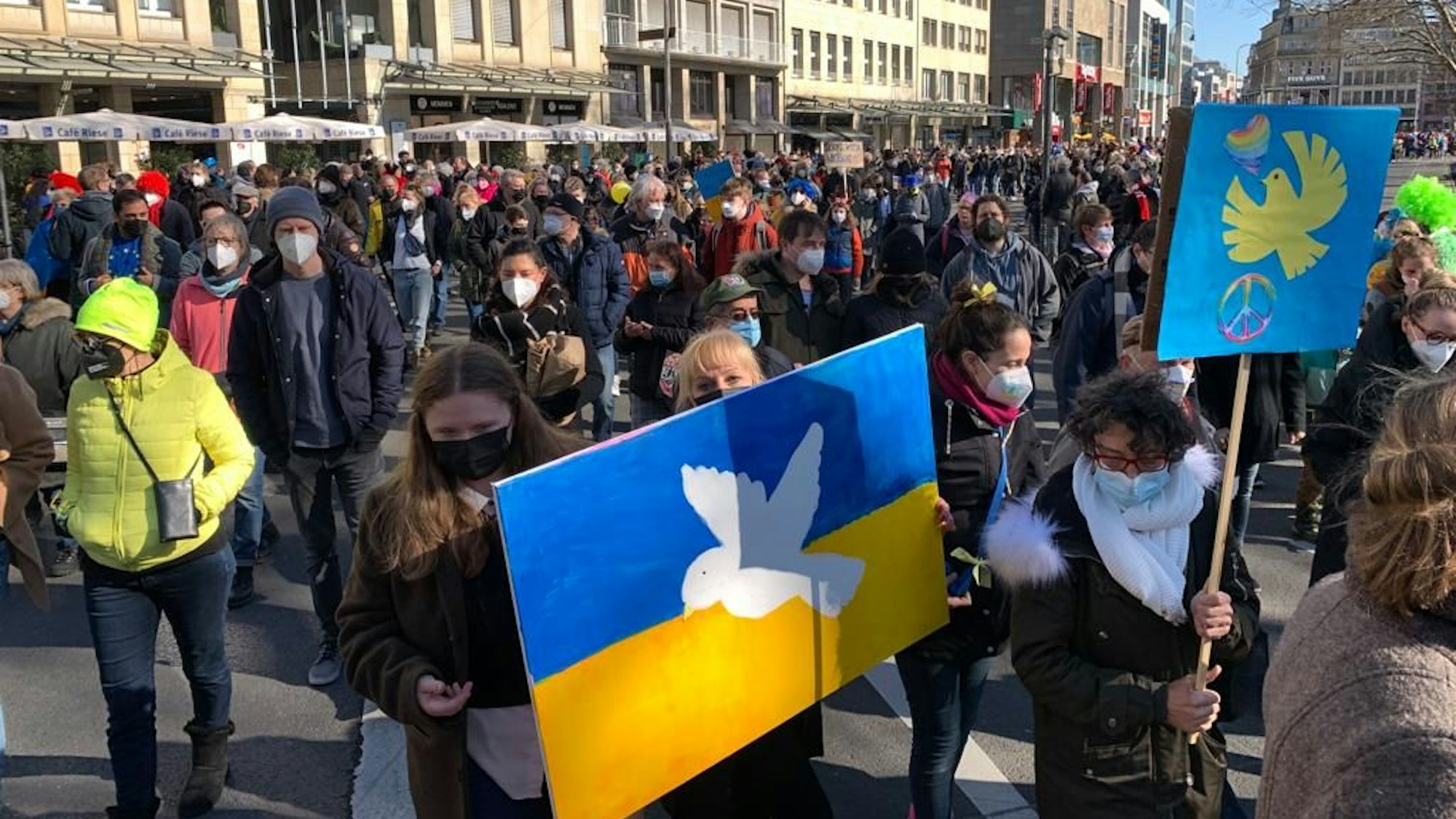 Friedensdemo am Neumarkt in Köln.