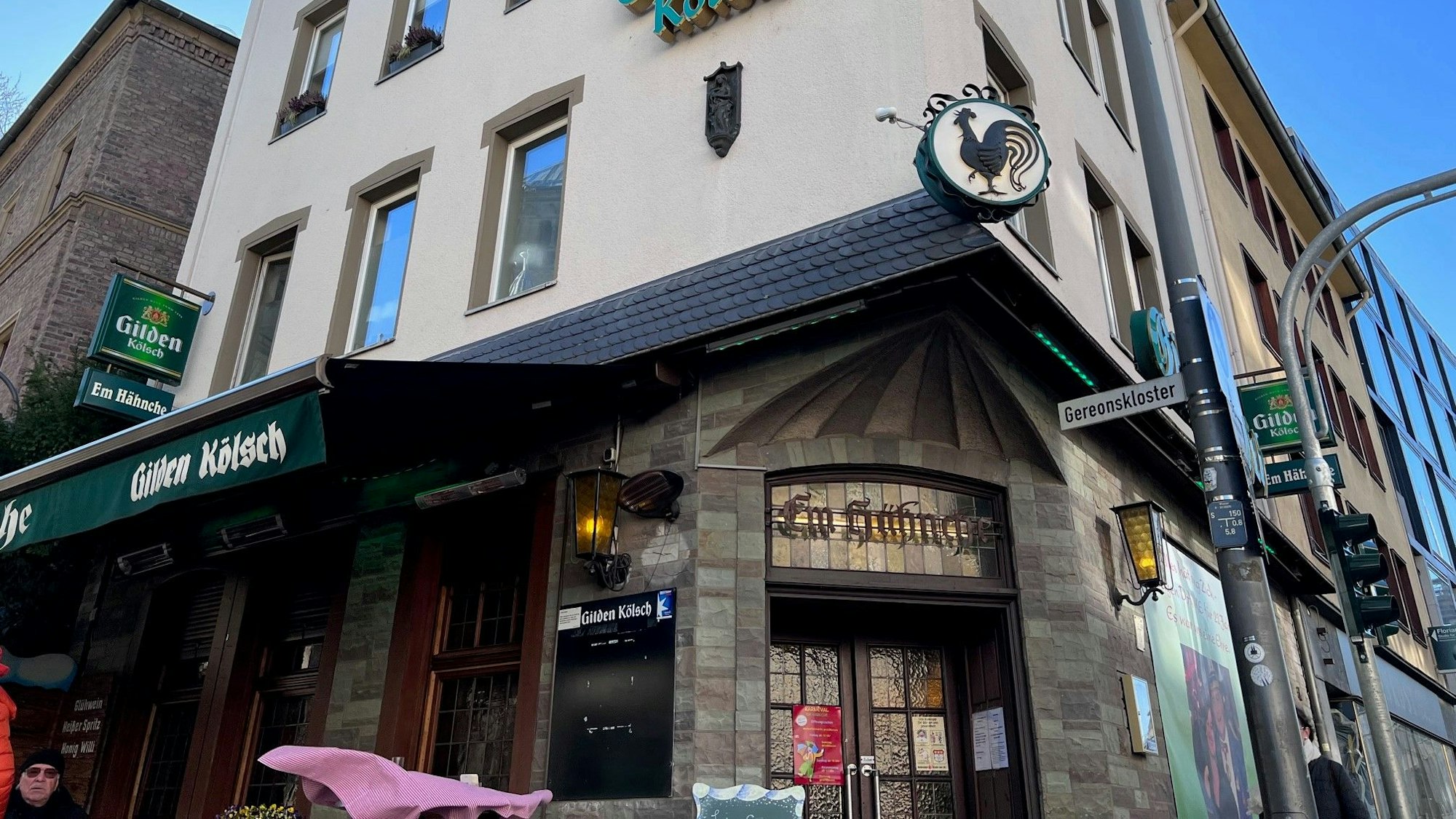 Das Hähnche in der Christophstraße schließt an Rosenmontag (28. Februar 2022) in Köln.