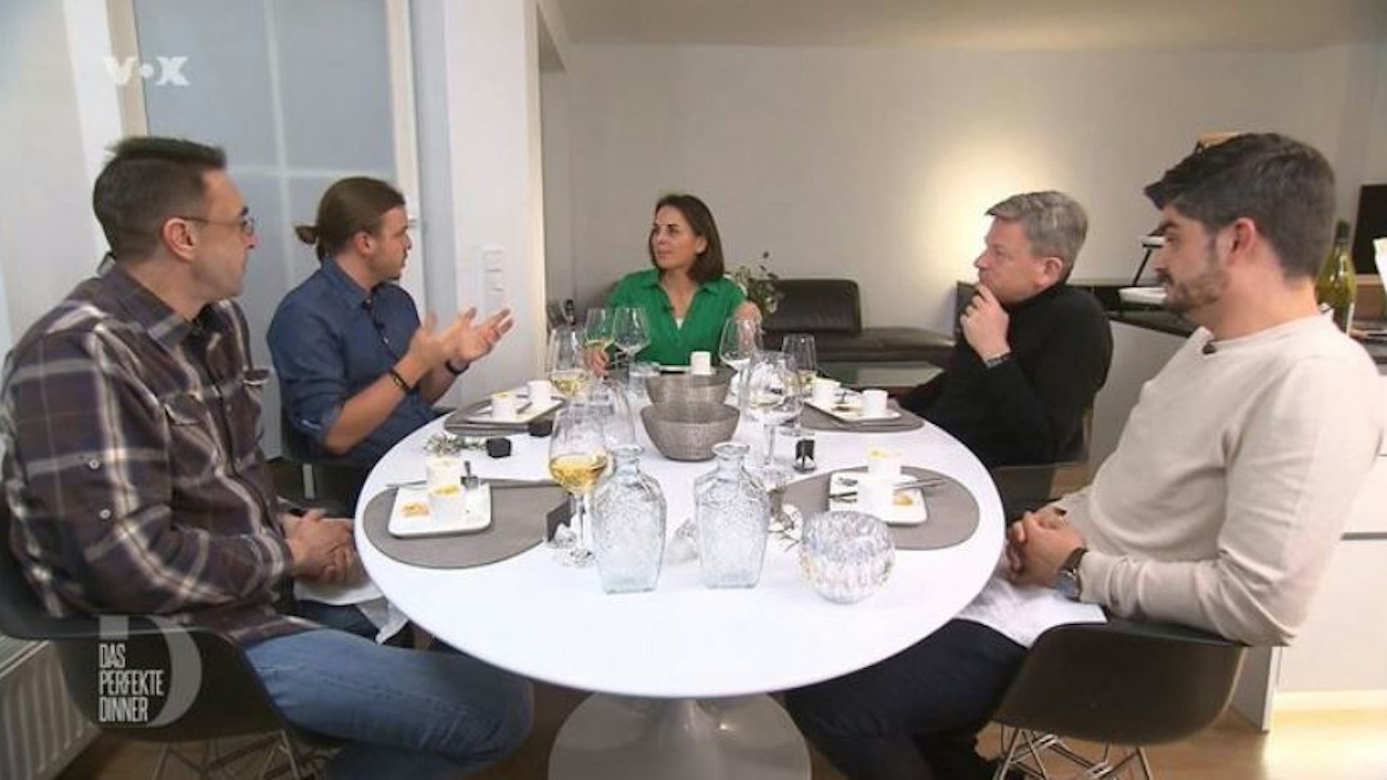 Das perfekte Dinner
Gastgeberin Géraldine weiß an Tag 1 des "Perfekten Dinners" in Stuttgart und Umgebung zu beeindrucken.
© RTL