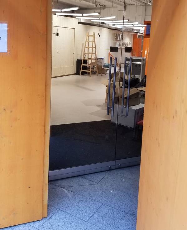 Ein erster Blick in den neuen OBI-Baumarkt.
