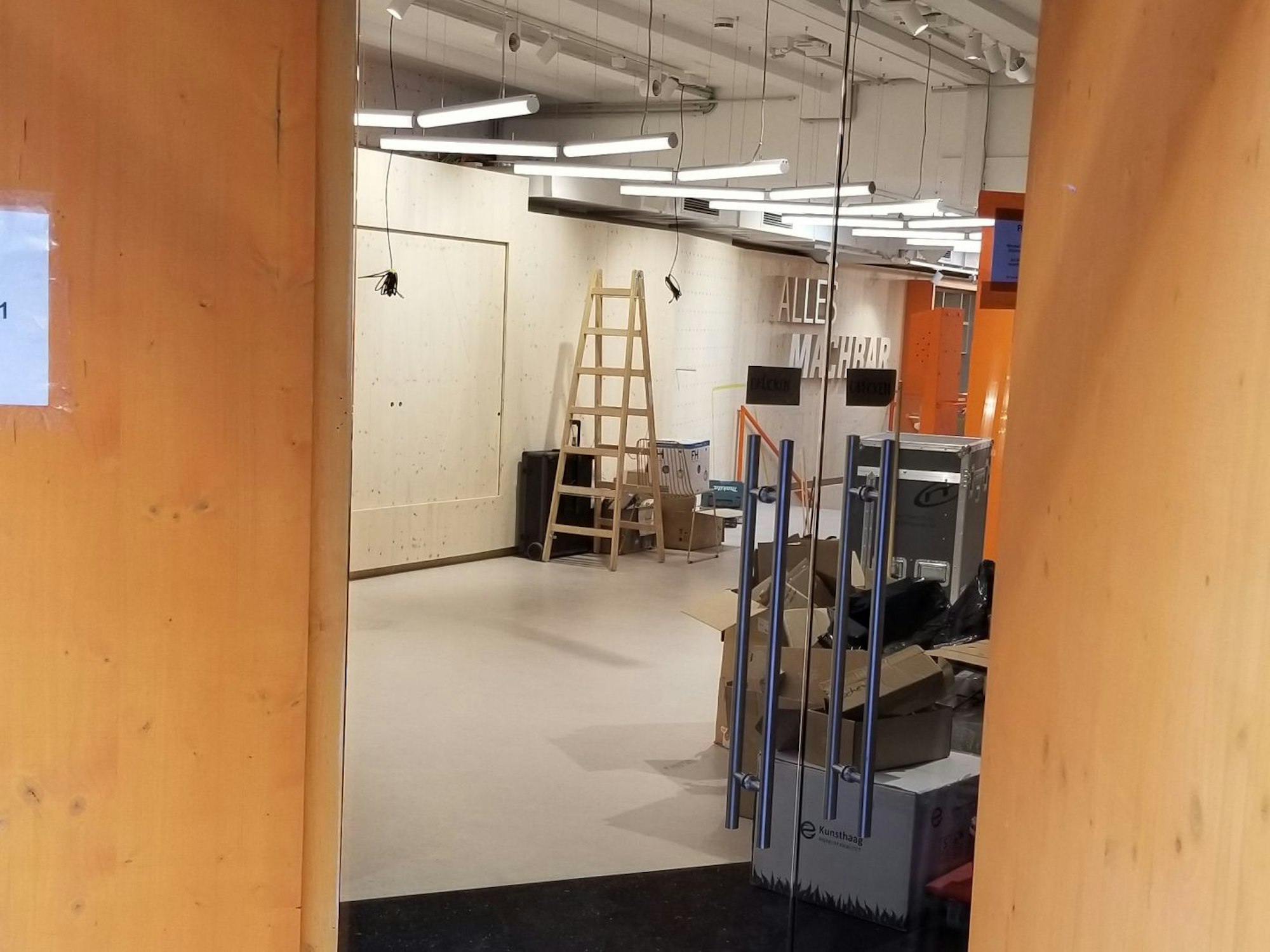 Ein erster Blick in den neuen OBI-Baumarkt.