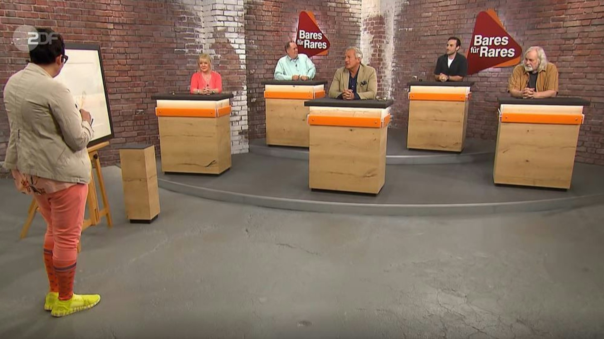 Bares für Rares vom 1.3.2022
Zum Verkauf steht eine Zeichnung von John Lennon, die den Musiker und Yoko One beim sexuellen Akt zeigt.
Die Händler zeigen sich begeistert.