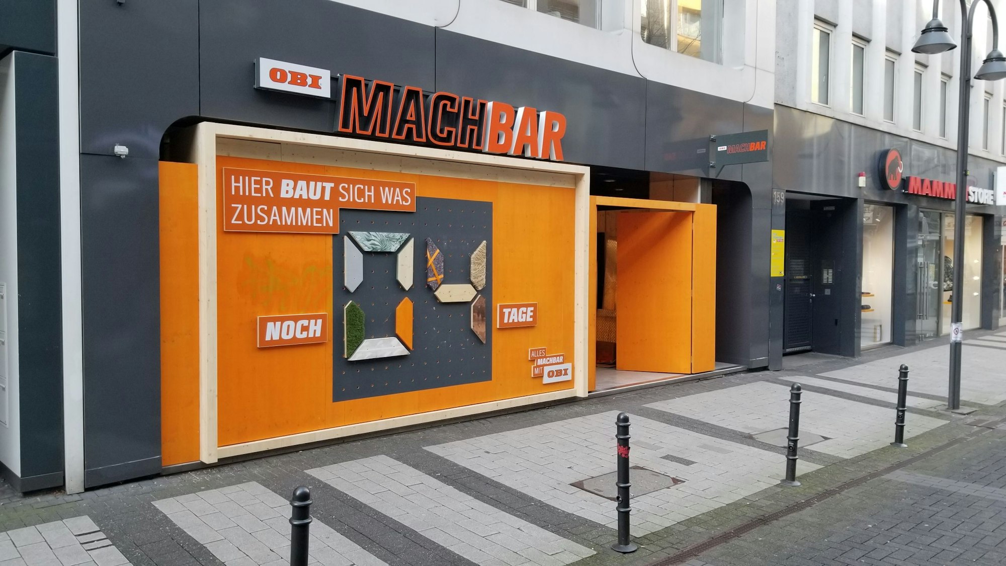 Neuer Obi-Markt auf der Breite Straße in Köln.