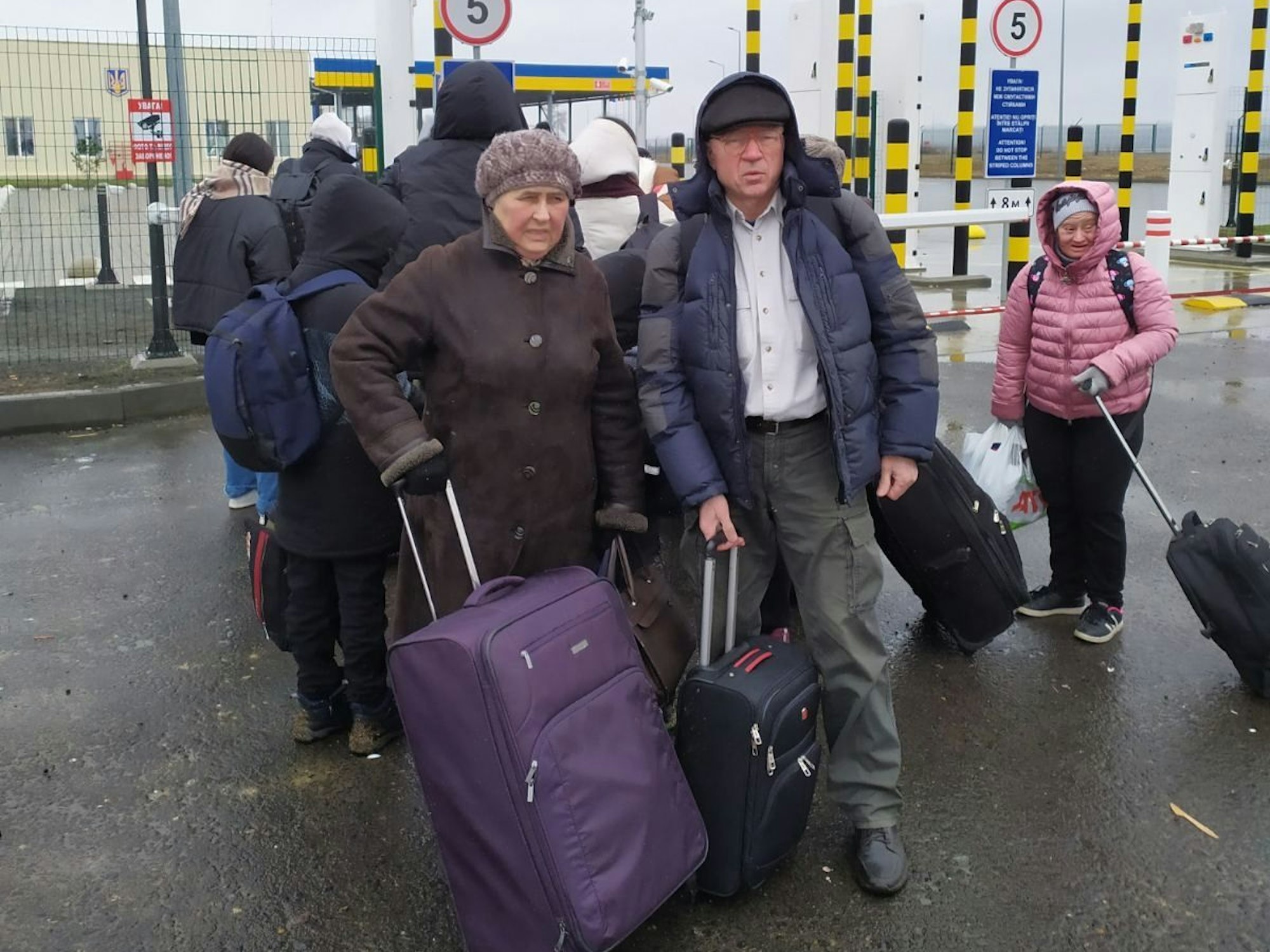 Eltern Lydia und Dmytro Petrushchak vor der Fähre Orliwka – Isaccea.