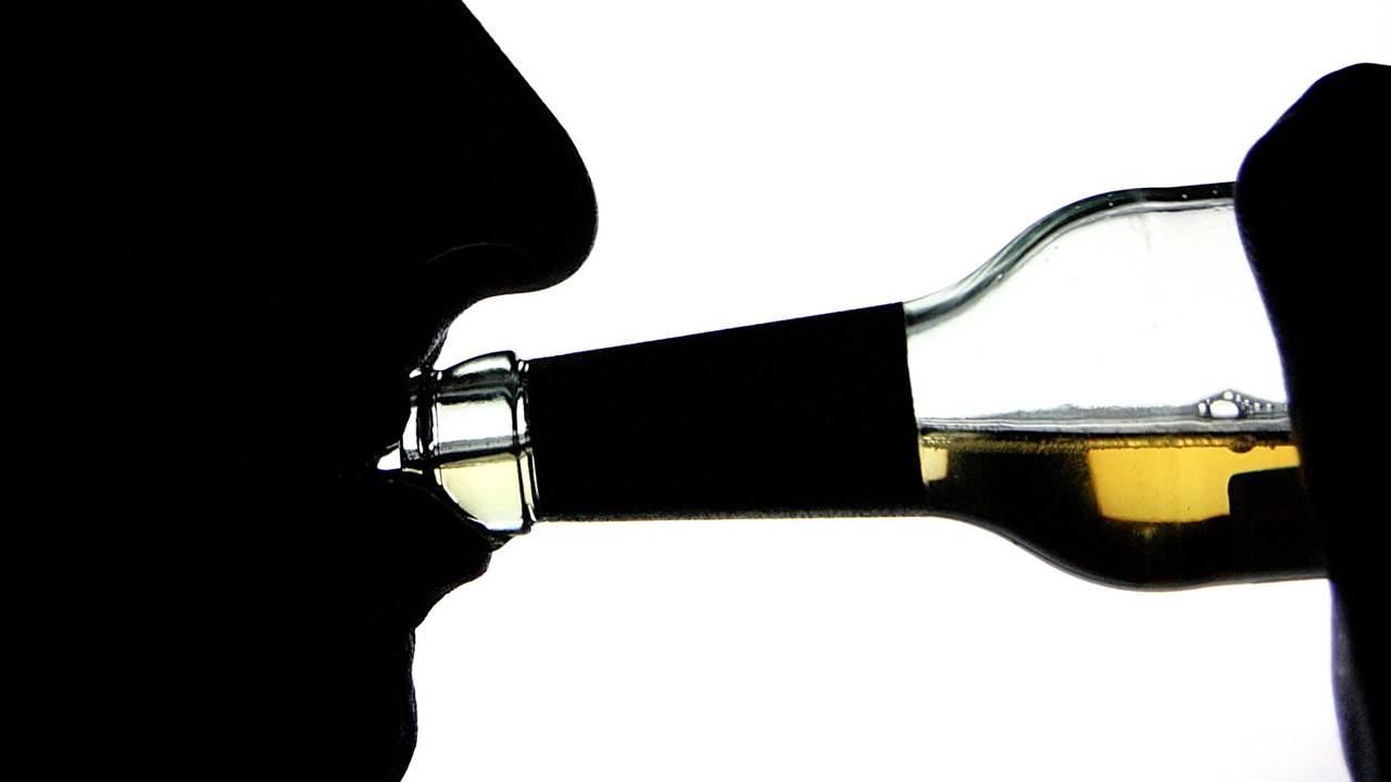 „Armes Deutschland“: Die Sozial-Doku beschäftogt sich auch mit Sven aus Düren: Erst spritze er Heroin, jetzt ist er Alkoholiker. Unser Symbolbild wurde 2007 gemacht.