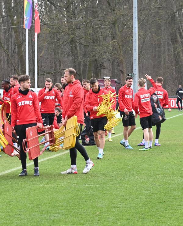Der 1. FC Köln trainiert am Geißbockheim.