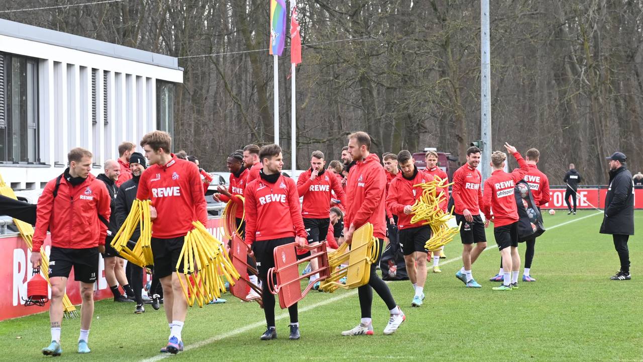 Der 1. FC Köln trainiert am Geißbockheim.