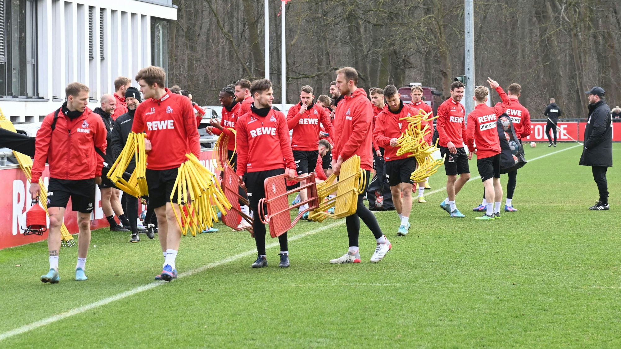 Der 1. FC Köln trainiert am Geißbockheim.