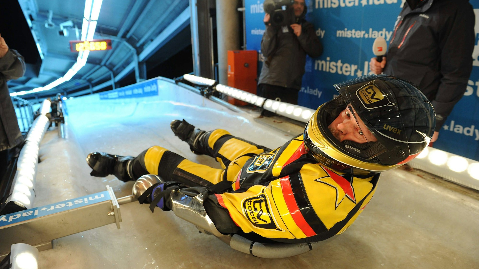 Stefan Raab hatte die Idee (hier im März 2015) für die „TV total Wok-WM“. Jetzt ist das Comeback des Wettbewerbs beschlossene Sache.