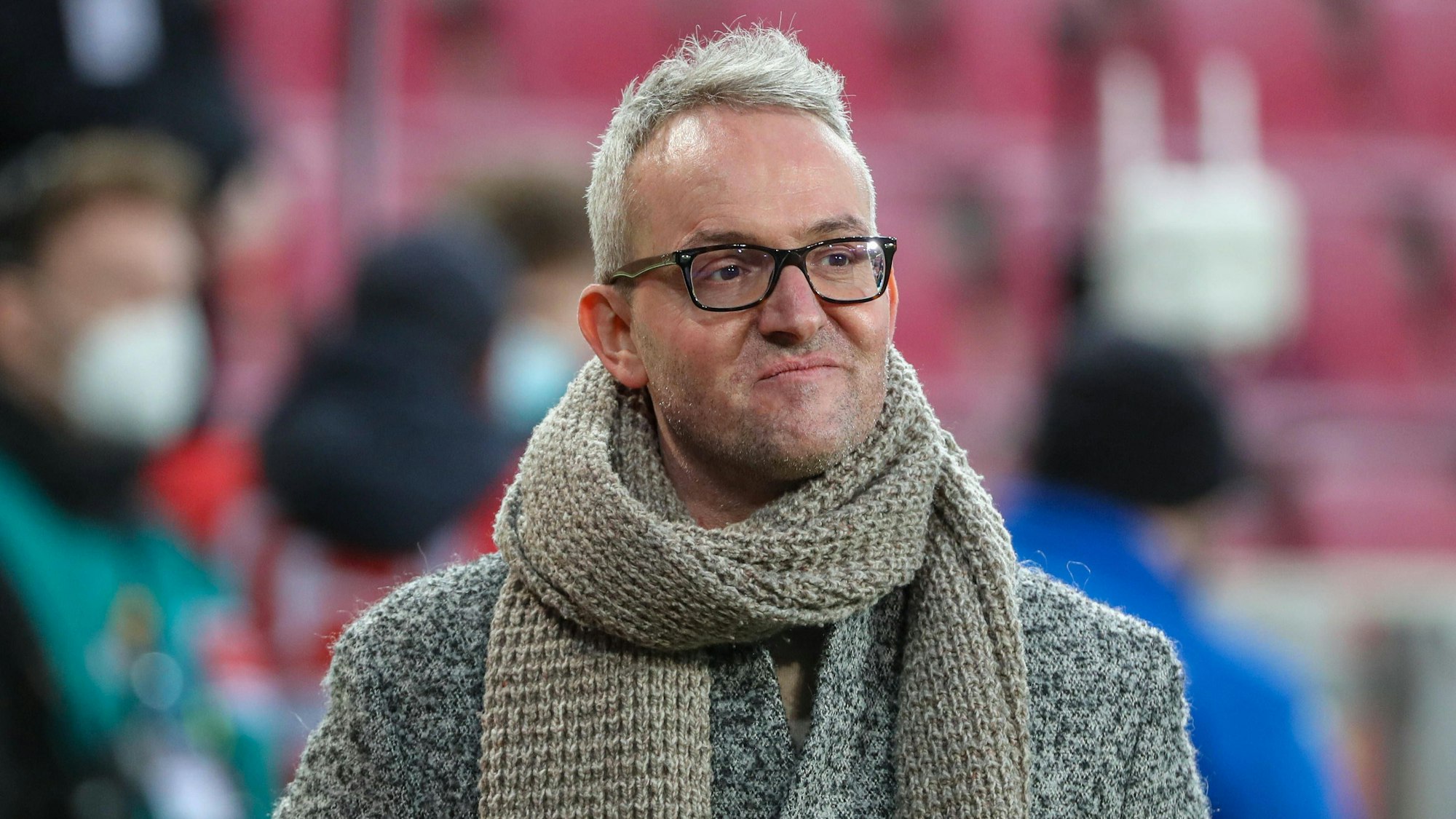 Alexander Wehrle ist beim Bundesliga-Spiel 1. FC Köln gegen Eintracht Frankfurt.