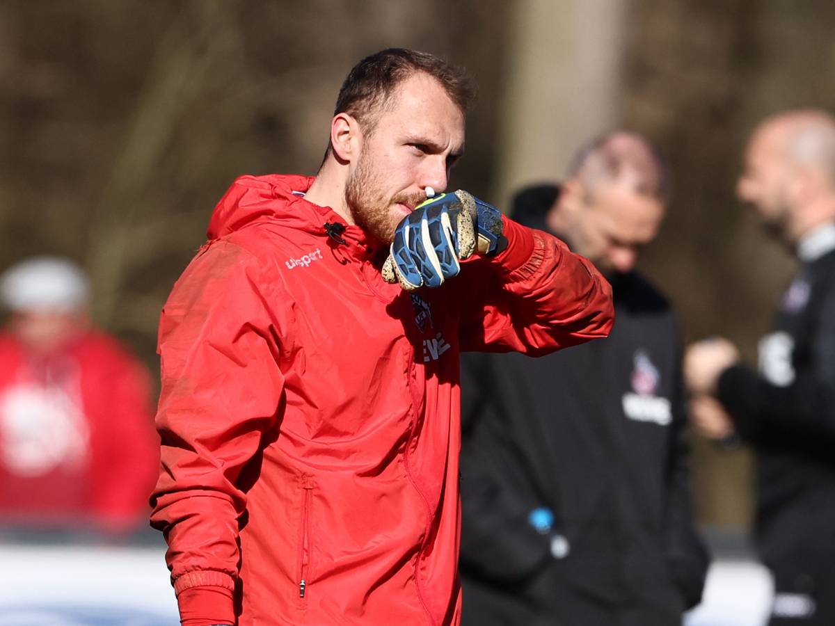 Marvin Schwäbe trainiert beim 1. FC Köln.