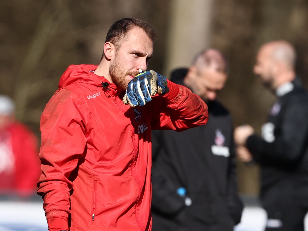 Marvin Schwäbe trainiert beim 1. FC Köln.