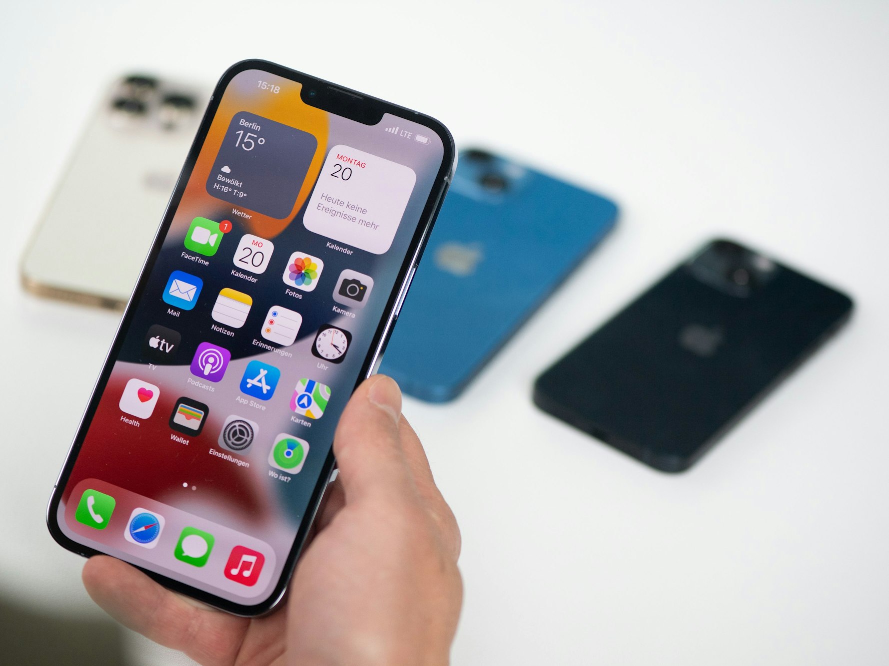 Apple Event am 3. März 2022: Gibt es bald ein billiges iPhone? Unser Foto zeigt ein iPhone 13, aufgenommen im Jahr 2021.