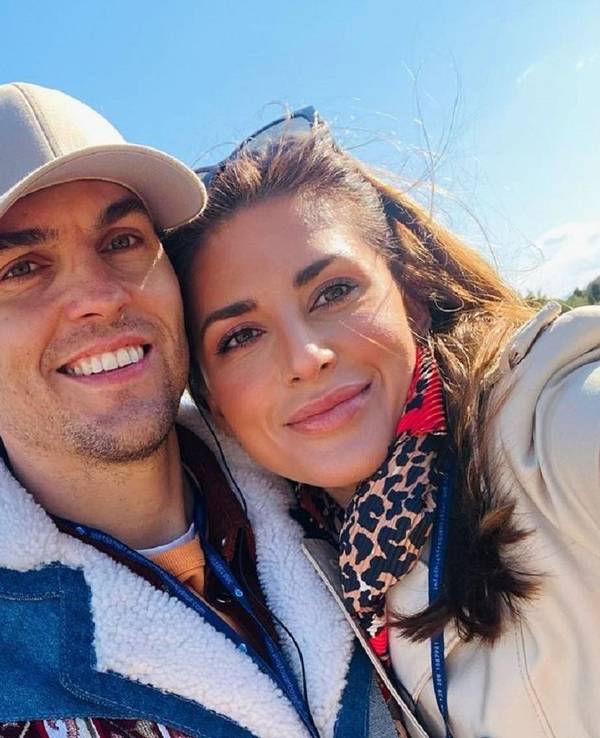 Gemeinsam im Liebes-Urlaub: Fitness-Coach Johann Ackermann und RTL-Moderatorin Jana Azizi verbringen aktuell gemeinsame Tage in Rom. Dieses Selfie veröffentlichte Ackermann am 2. März 2022 auf seinem Instagram-Kanal.
Foto am 03.03.2022 von Anton Kostudis zum Zweck der Berichterstattung von instagram.com/johann_ackermann_ heruntergeladen.