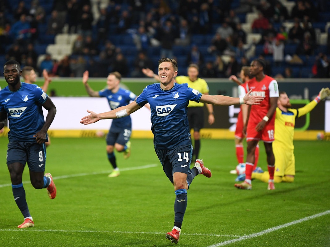 Christoph Baumgartner von der TSG Hoffenheim feiert sein Tor gegen den 1. FC Köln.