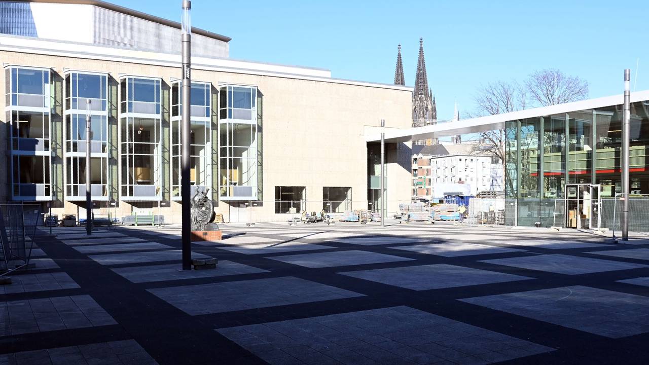 Blick auf den kleinen Offenbach Platz in Köln.