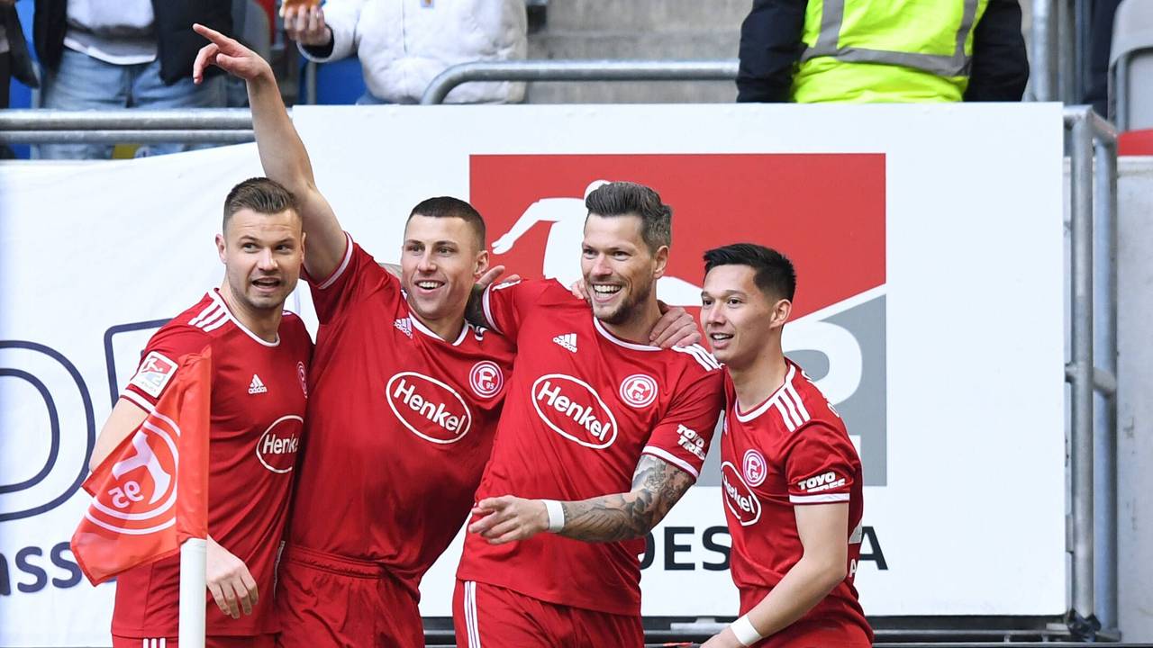 Fortuna Düsseldorf jubelt im Kellerduell der 2. Bundesliga gegen den FC Ingolstadt.