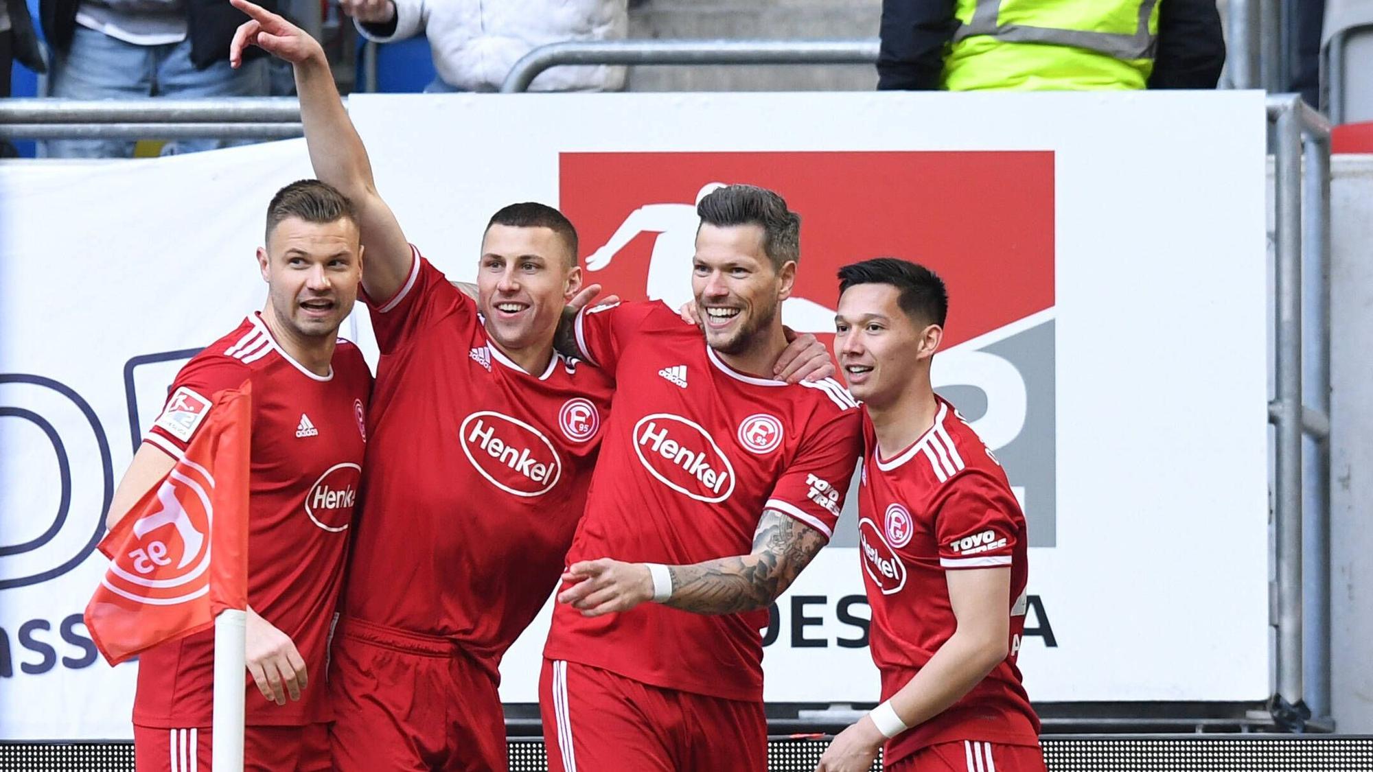 Fortuna Düsseldorf jubelt im Kellerduell der 2. Bundesliga gegen den FC Ingolstadt.