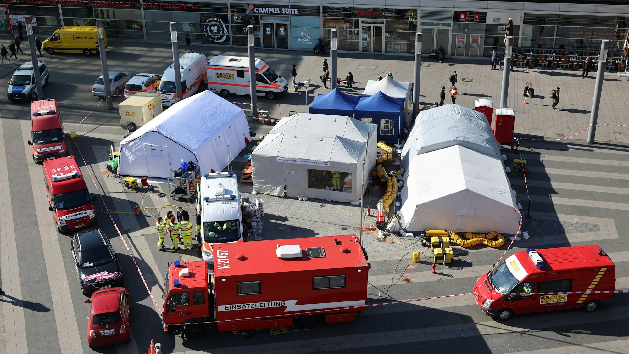 Anlaufstelle für Geflüchtete aus der Ukraine am Kölner Hauptbahnhof