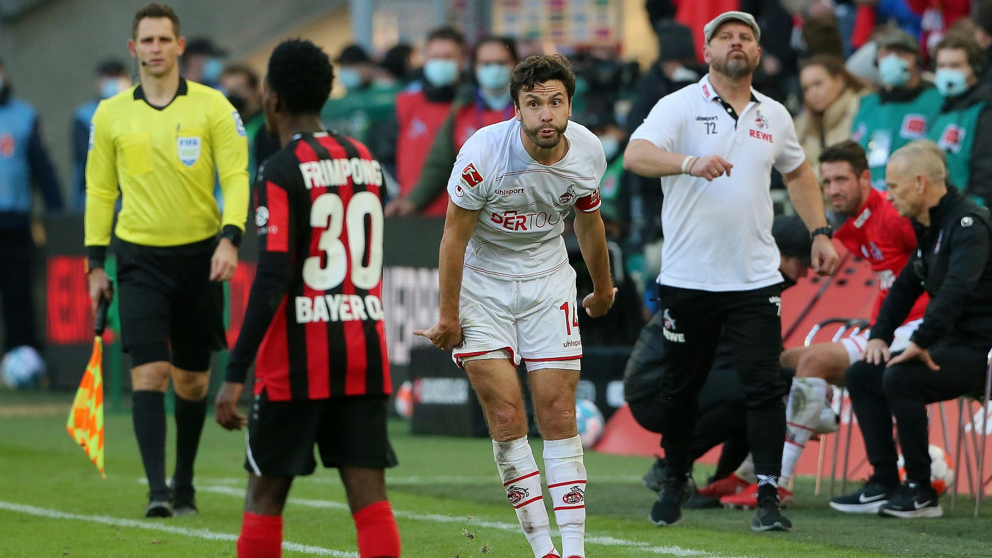 Jonas Hector spielt für den 1. FC Köln gegen Bayer Leverkusen.