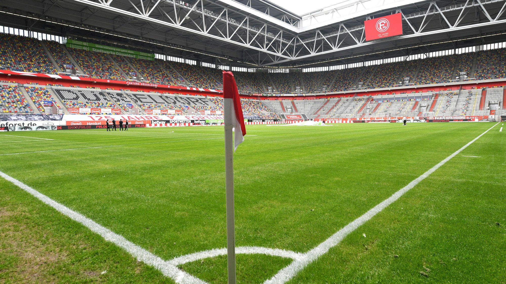 Ein Blick in die leere Merkur Spiel-Arena in Düsseldorf.