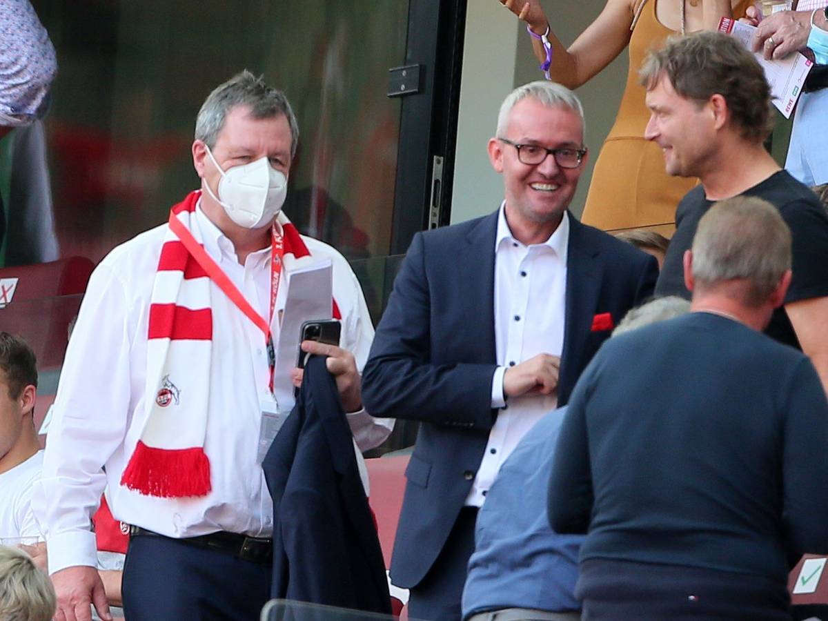 Alexander Wehrle spricht beim 1. FC Köln mit Marcus Sorg und Werner Wolf.