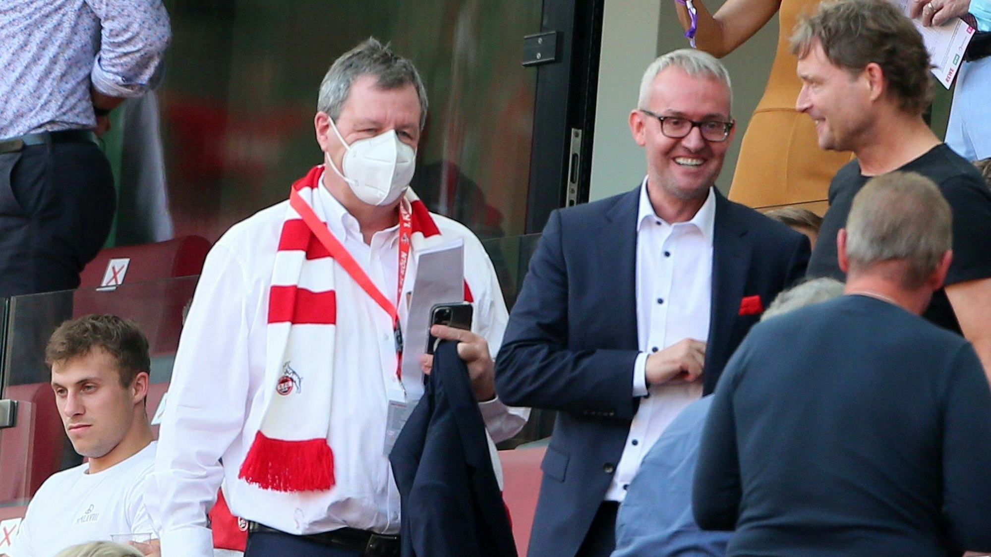 Alexander Wehrle spricht beim 1. FC Köln mit Marcus Sorg und Werner Wolf.