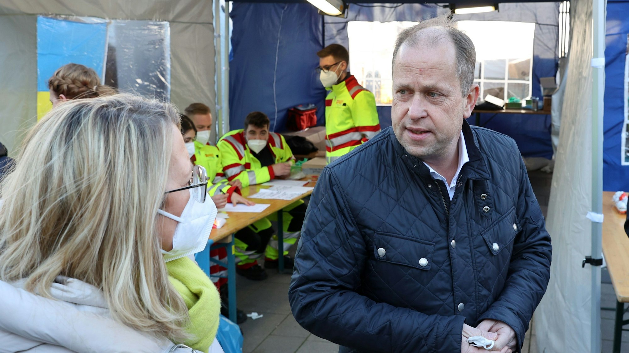 Joachim Stamp und Andrea Blome im Gespräch.