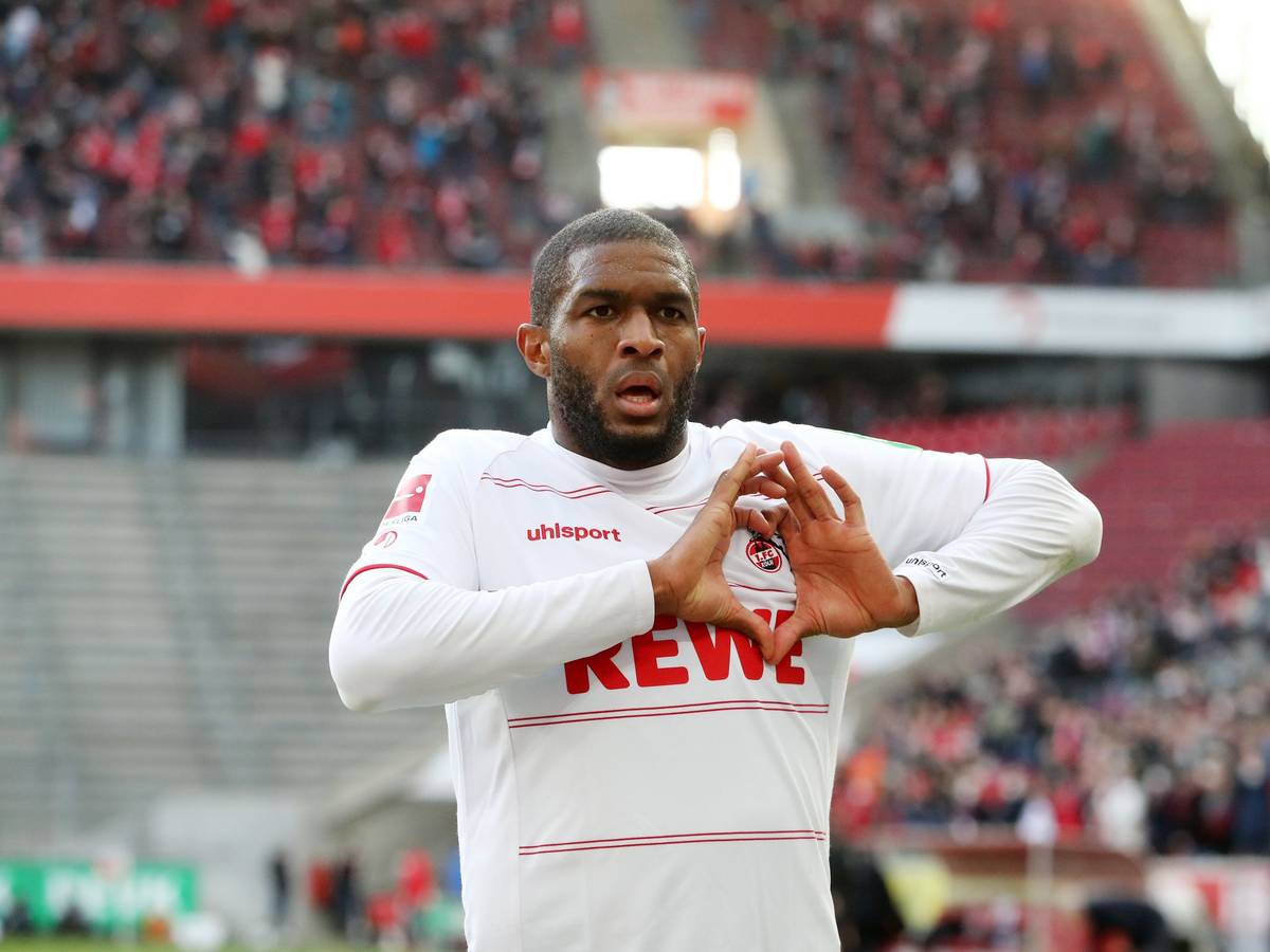Anthony Modeste jubelt für den 1. FC Köln gegen den SC Freiburg.