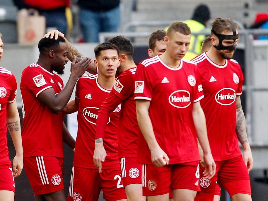 Fortuna Düsseldorf jubelt über ein Tor in der 2. Fußball-Bundesliga gegen den FC Ingolstadt.