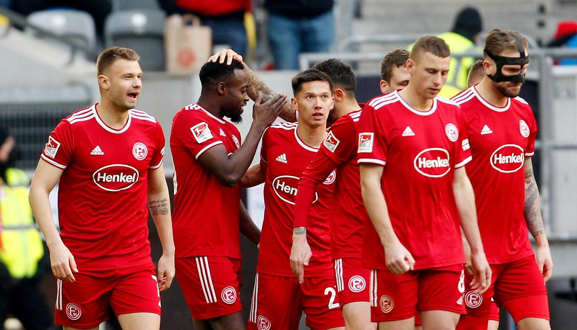 Fortuna Düsseldorf jubelt über ein Tor in der 2. Fußball-Bundesliga gegen den FC Ingolstadt.