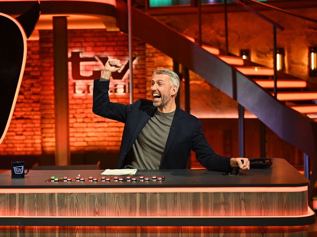 Sebastian Pufpaff bei der ersten "TV total"-Ausstrahlung im November 2021. In der aktuellen Folge vom 9. März äußerte sich der Moderator erneut zum russischen Präsidenten.