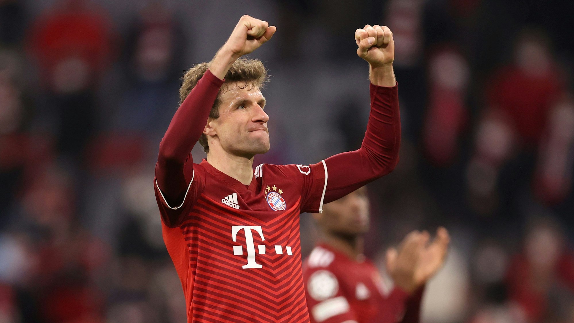 Thomas Müller ballt beide Fäuste.