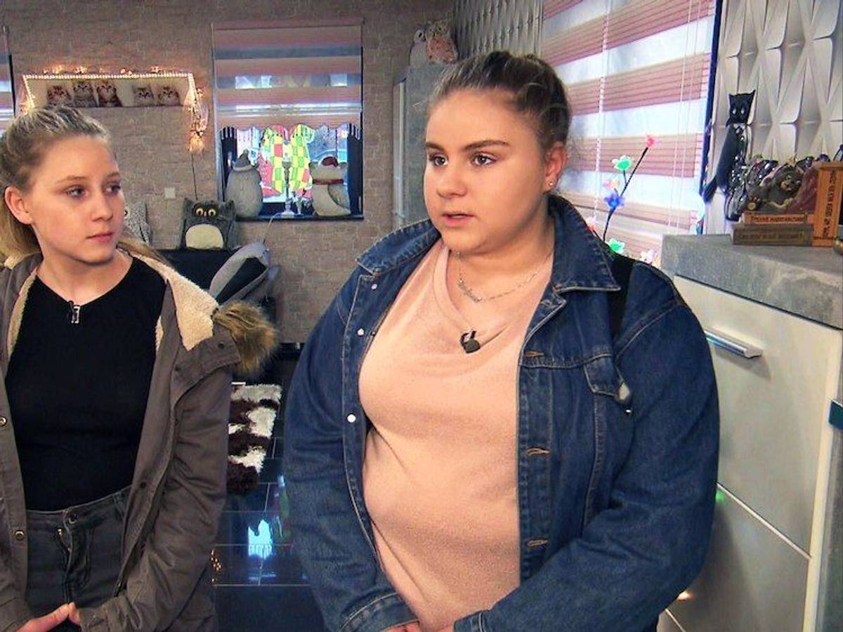 Loredana und Estefania Wollny während Dreharbeiten zu „Die Wollnys – eine schrecklich große Familie“